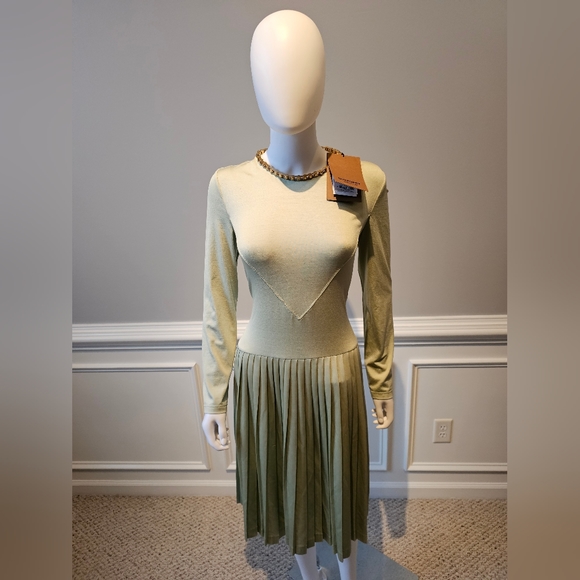 Burberry Open Back Chain Stretch Silk Pleated Dress - Picture 6 of 6